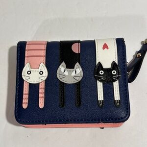 Bifold Zippered Ladies Wallet With Kitty Cats NEW